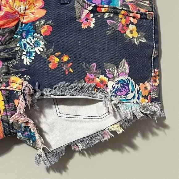 Roxy Denim Floral Print Raw Hem Shorts - Picture 4 of 10